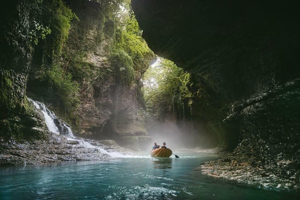 Appartamento Chika Kutaisi Esterno foto